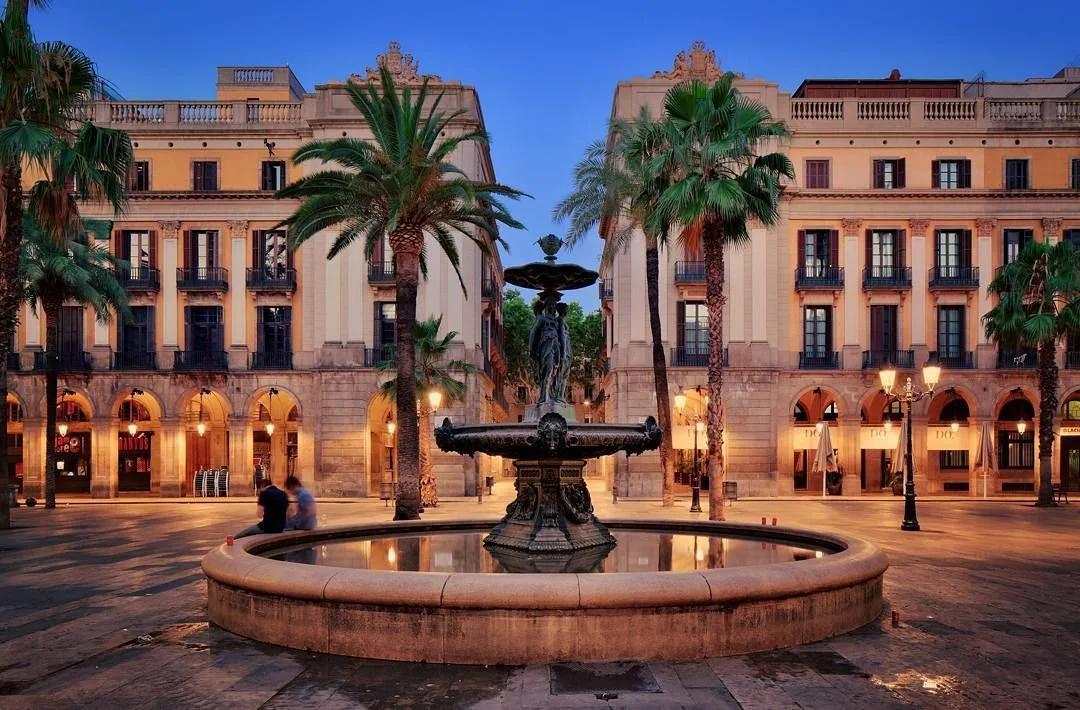 Where to eat near Las Ramblas and Plaça Reial in Barcelona