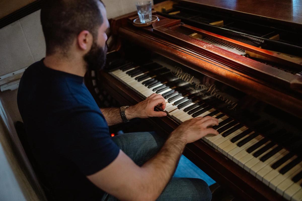 Dinner with Live Music in Barcelona only at Rossini