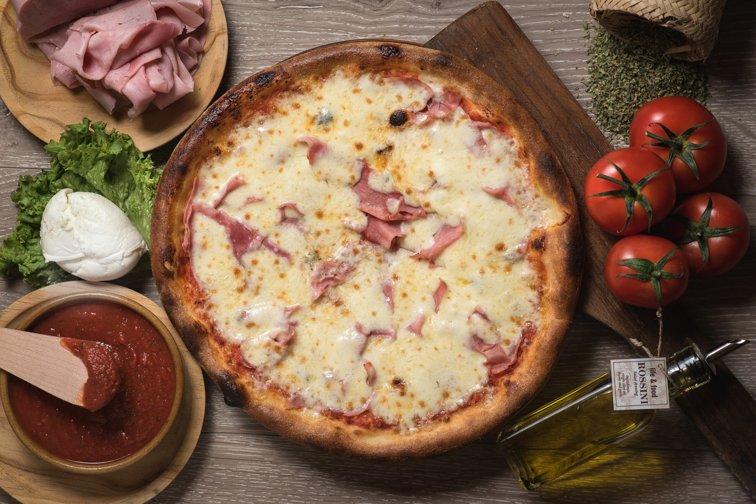 Pizza italiana prosciutto