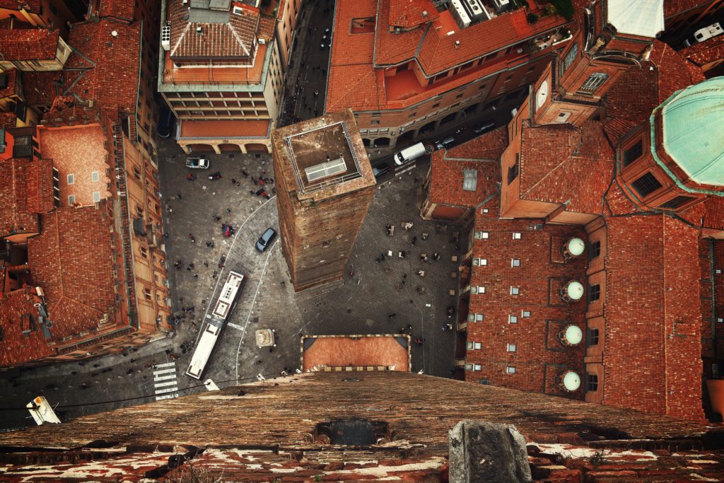 ciudad de Bolonia vista aerea edifcios
