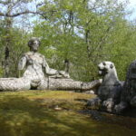 estatua del bosque de bomarzo escilla